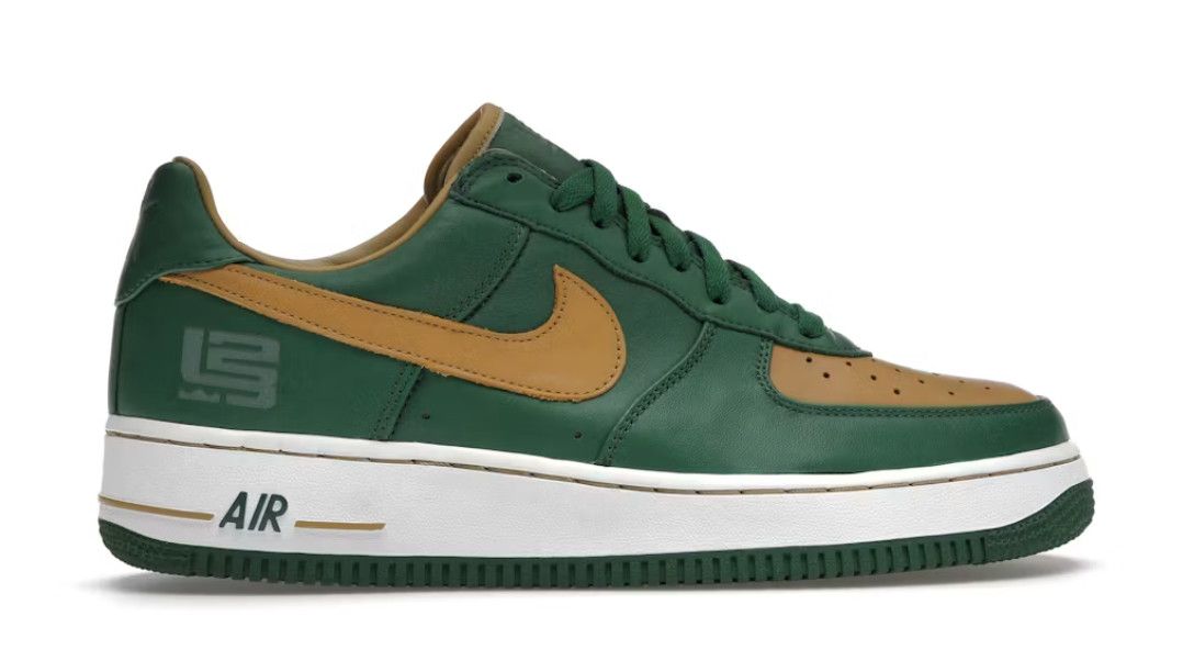 Nike Air Force 1 Low LeBron SVSM Size 9, DS BRAND NEW DAMAGE BOX