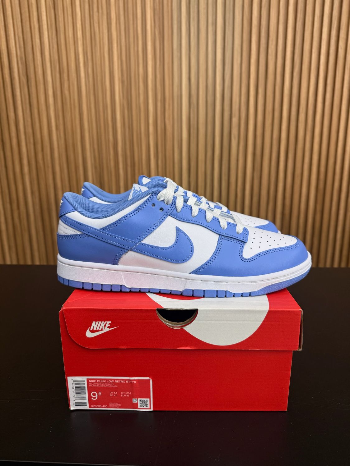 Nike Dunk Low Polar Blue Size 9.5, PREOWNED