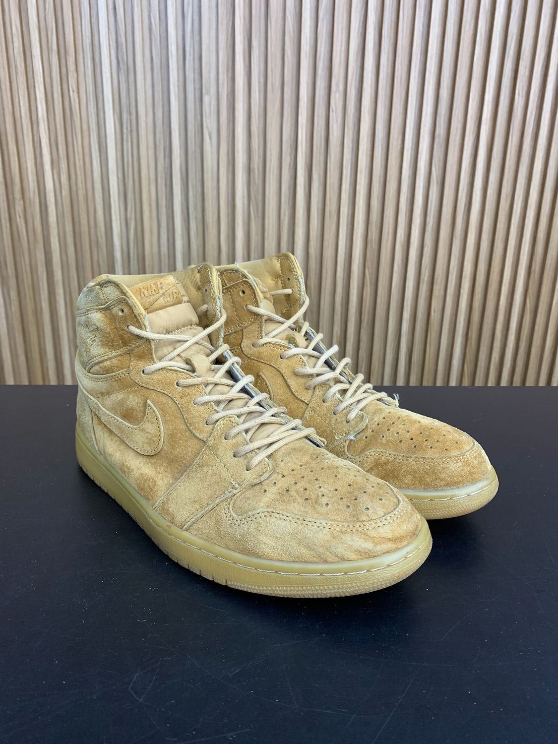 Jordan 1 Retro High Wheat Size 11, PREOWNED NO BOX*