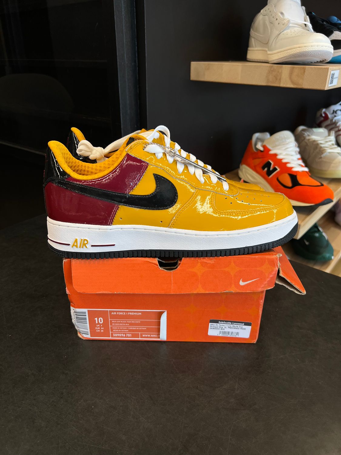 Nike Air Force 1 Low World Cup Portugal Size 10, PREOWNED PADS DAMAGED BOX