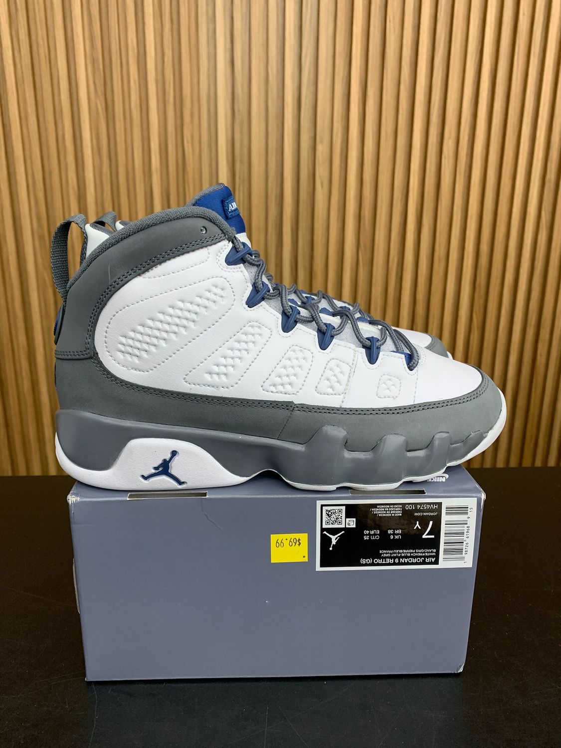 Jordan 9 Retro Flint Grey French Blue (2026) (GS) Size 7, DS BRAND NEW NO LID*
