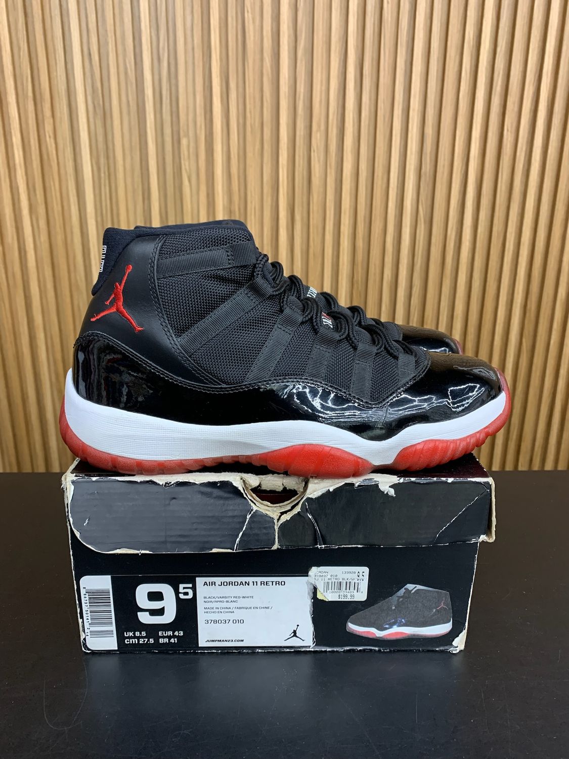 Jordan 11 Retro Playoffs (2012) Size 9.5, PREOWNED*
