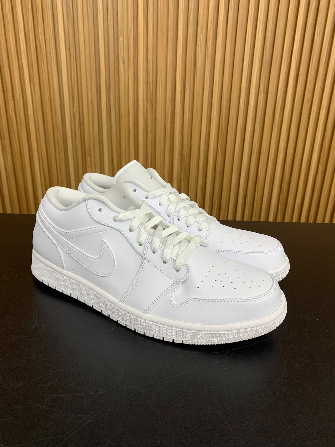 Jordan 1 Low White (2015) Size 13, DS BRAND NEW NO BOX*