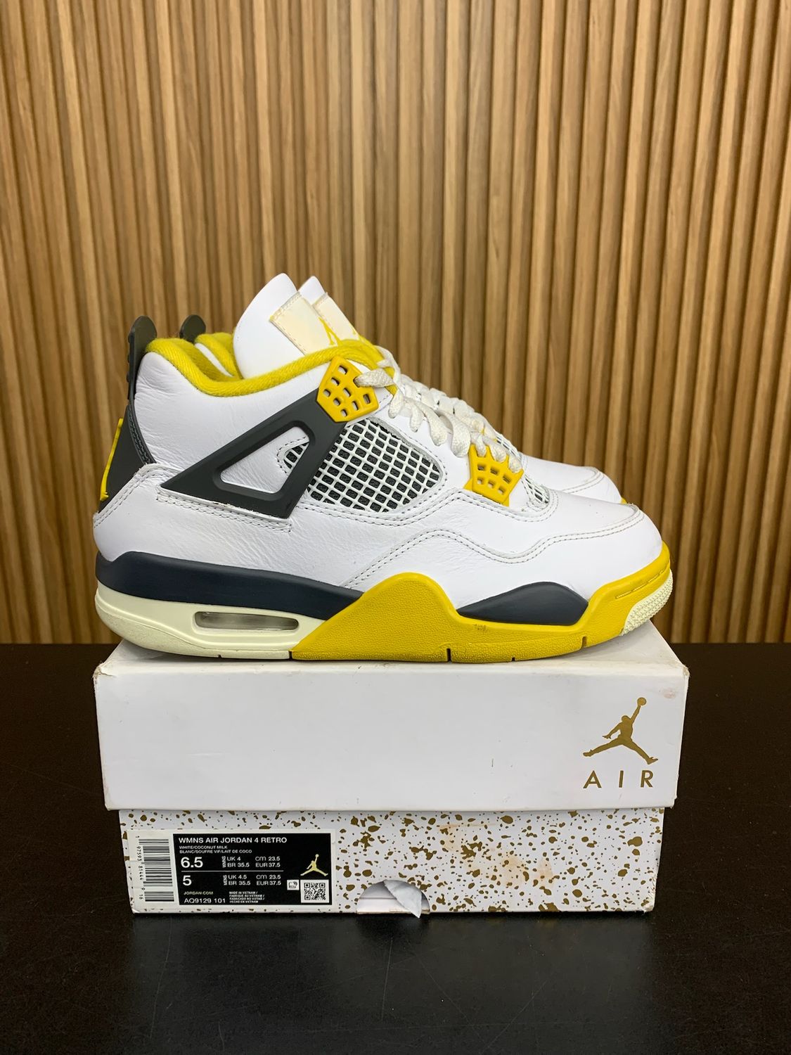 Jordan 4 Retro Vivid Sulfur (Women's) Size 6.5W, PREOWNED*