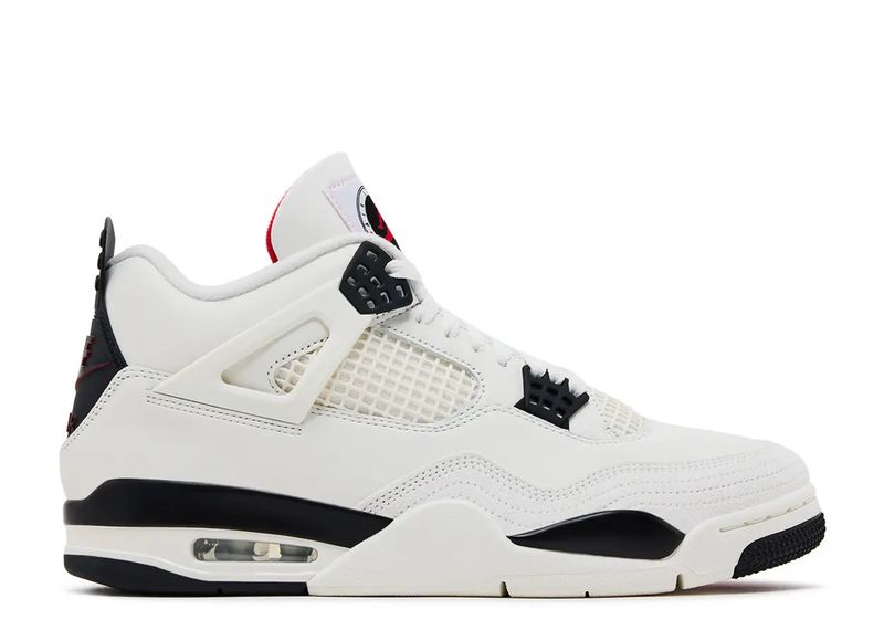 Jordan 4 Retro Flight Club Size 10, DS BRAND NEW*