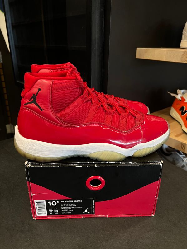 Jordan 11 Retro Win Like 96 Size 10.5, PREOWNED*