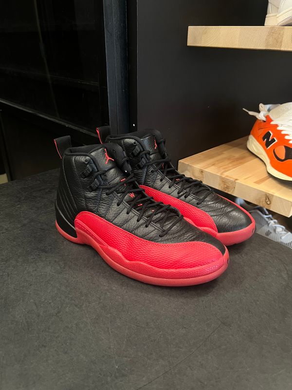 Jordan 12 Retro Flu Game (2025) Size 9, PREOWNED NO BOX*