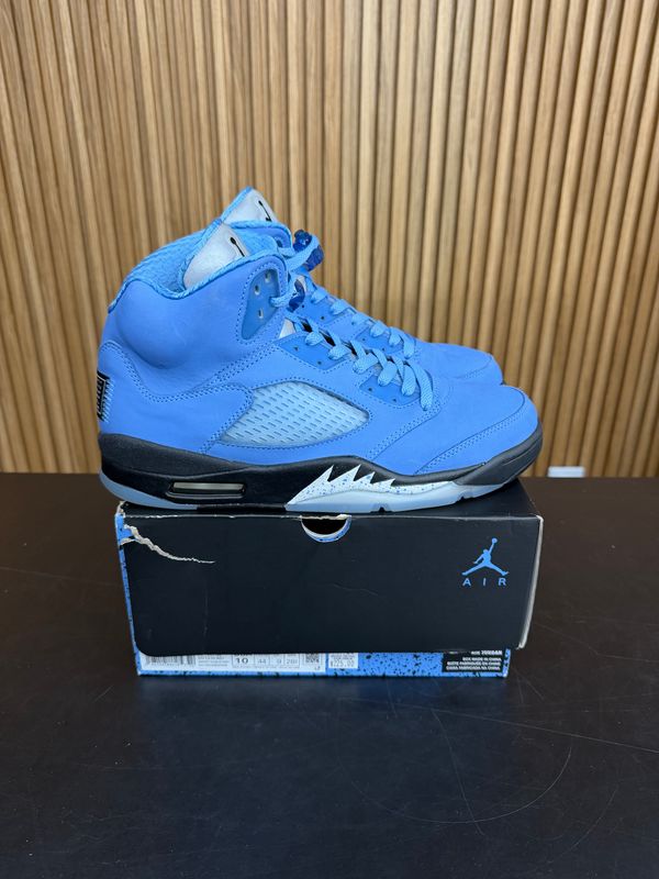 Jordan 5 Retro UNC University Blue Size 10, PREOWNED