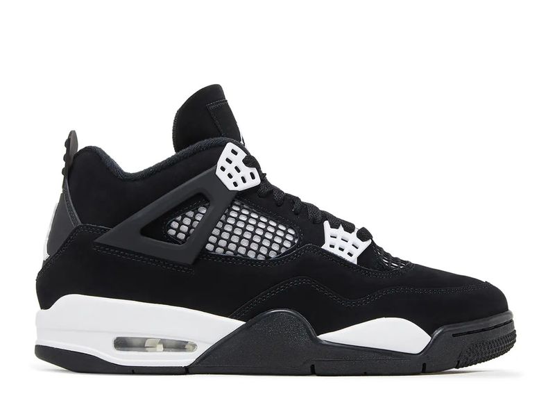 Jordan 4 Retro White Thunder Size 10, DS BRAND NEW*
