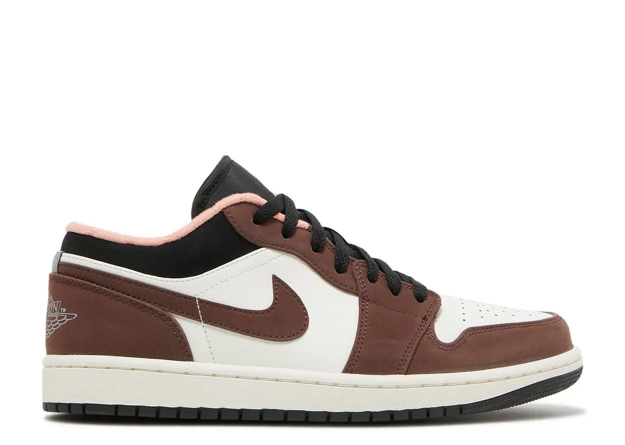Jordan 1 Low Mocha Size 10, DS BRAND NEW*