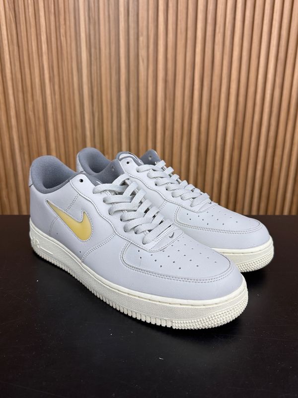 Nike Air Force 1 Low '07 Jewel Light Bone Coconut Milk Size 12, PREOWNED NO BOX