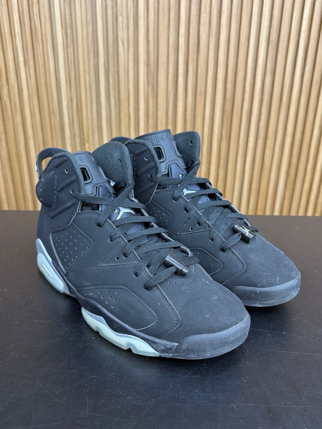 Jordan 6 Retro Chrome Size 11.5, PREOWNED NO BOX NO INSOLES