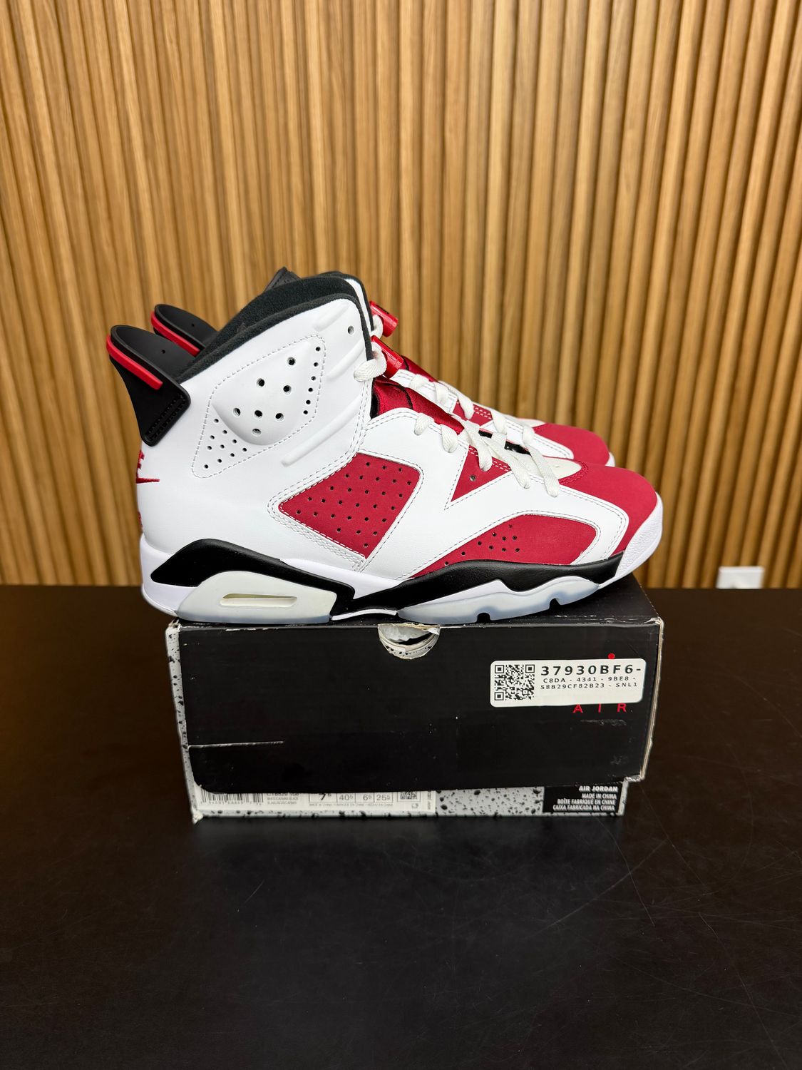 Jordan 6 Retro Carmine (2021) Size 7.5, PREOWNED