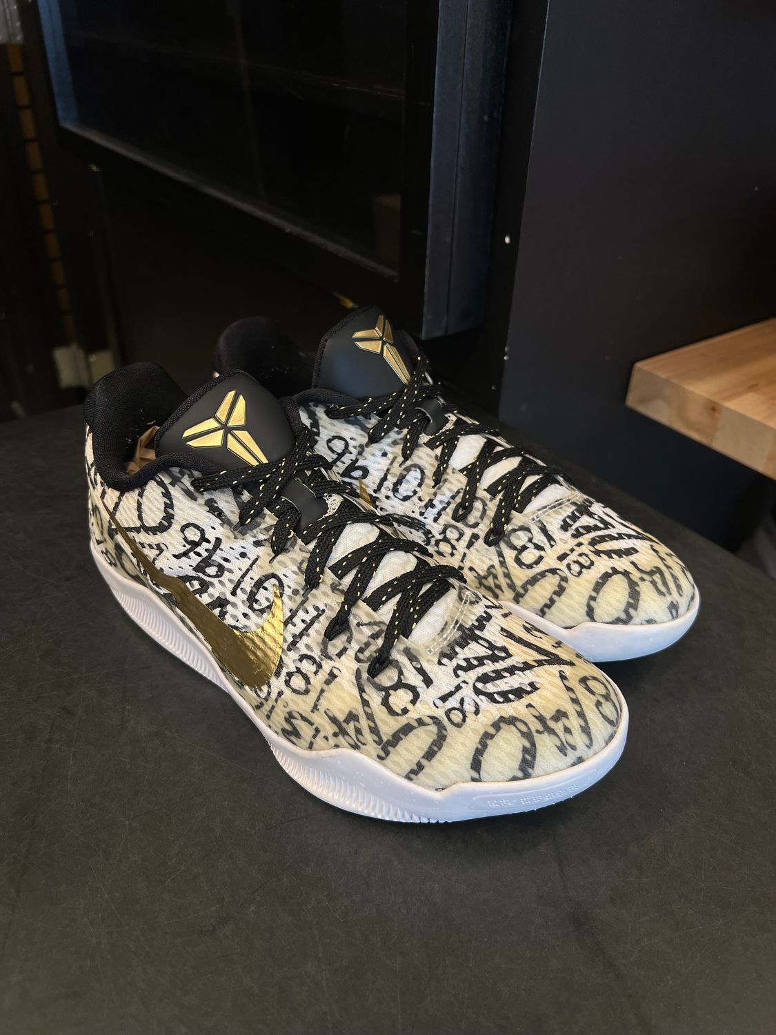 Kobe 11 Mamba Day NIKE ID  Size 8.5, PREOWNED NO BOX