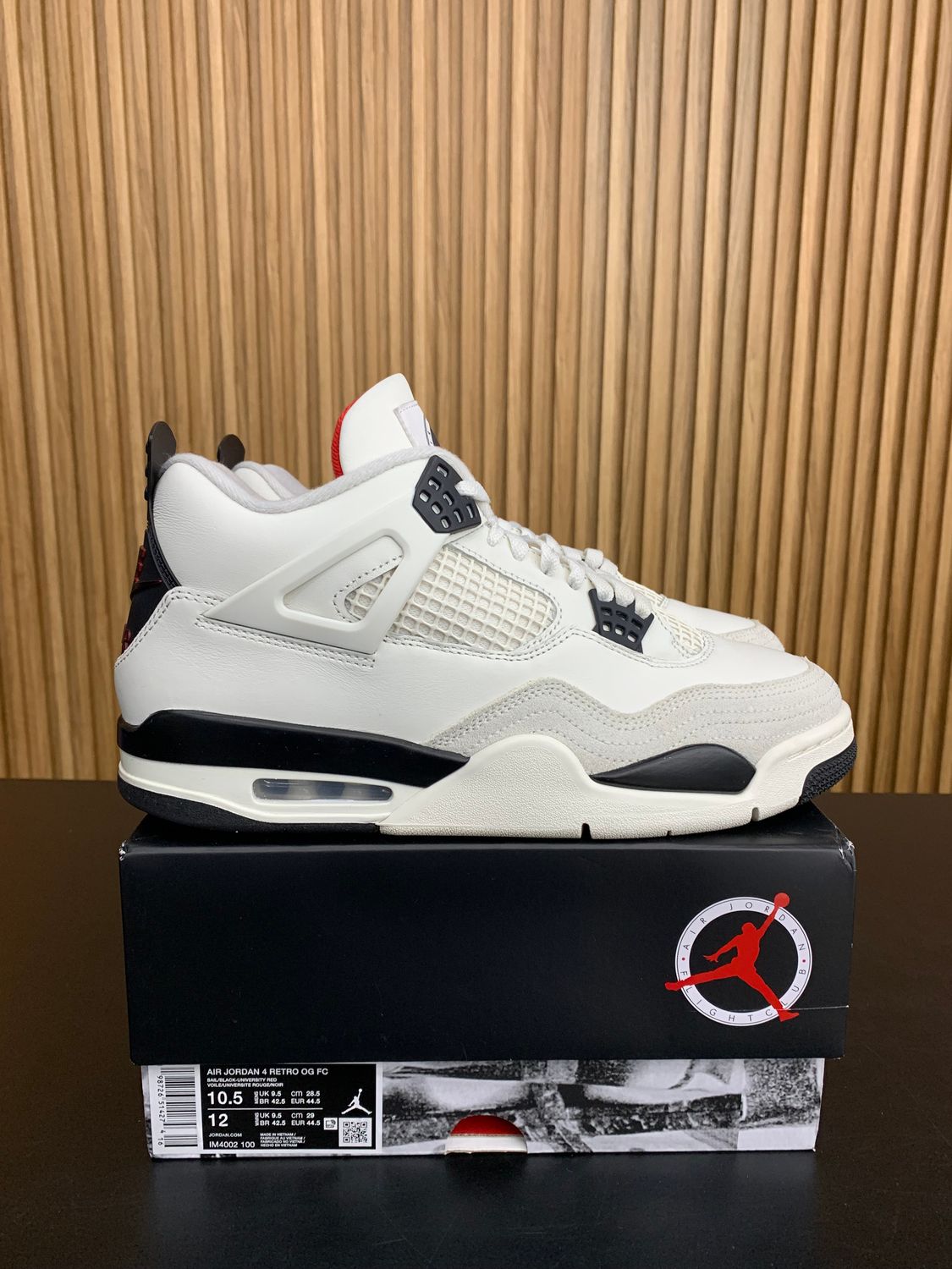 Jordan 4 Retro Flight Club Size 10.5, PREOWNED