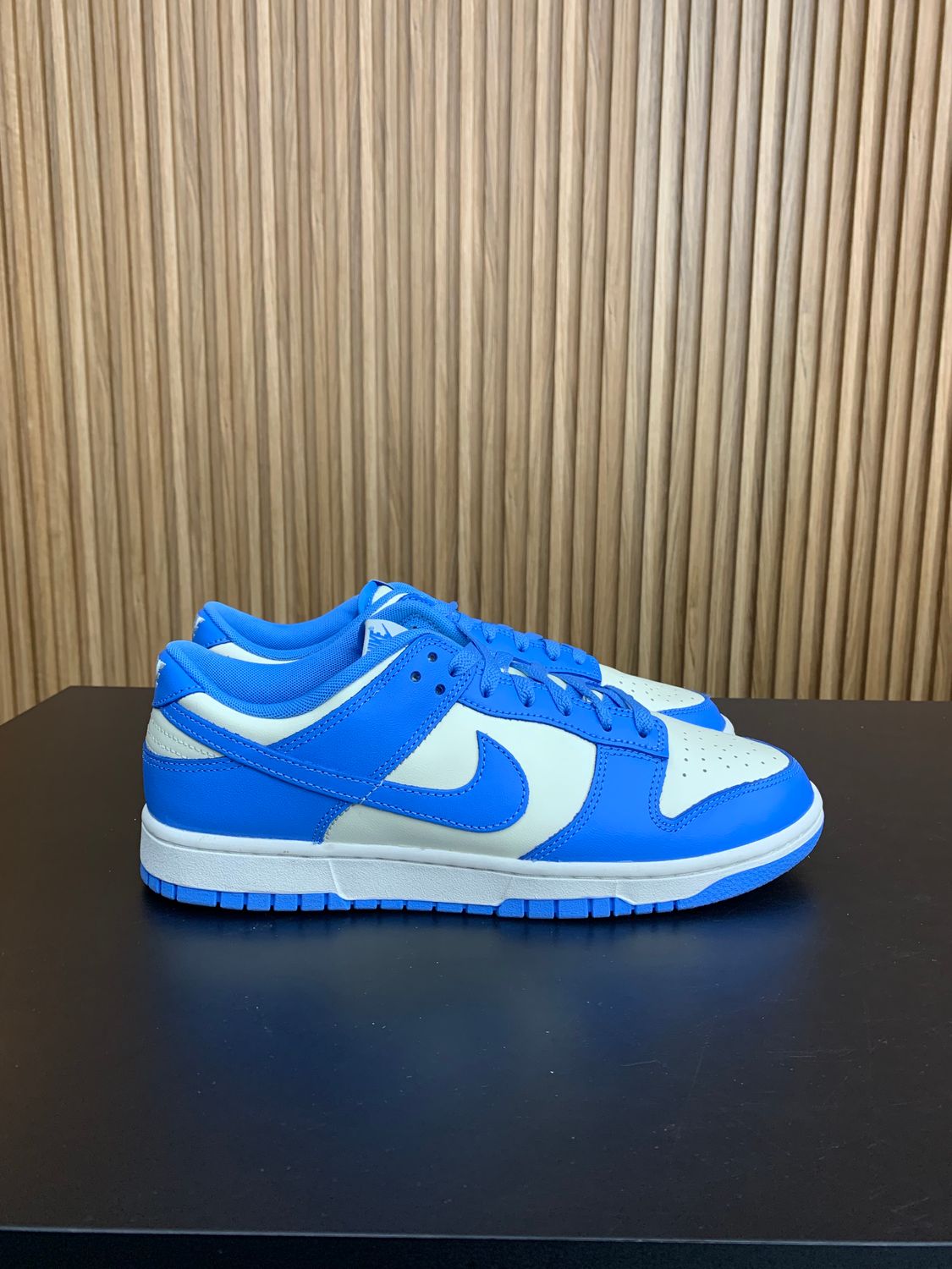 Nike Dunk Low Retro University Blue Size 9.5, PREOWNED