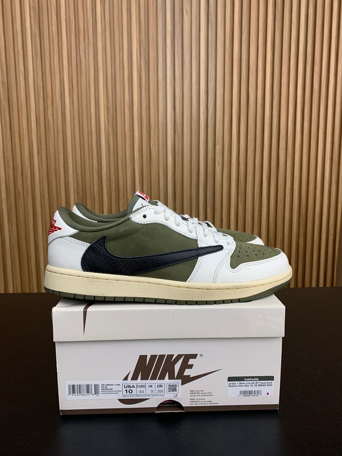 Jordan 1 Retro Low OG SP Travis Scott Medium Olive Size 10, PREOWNED