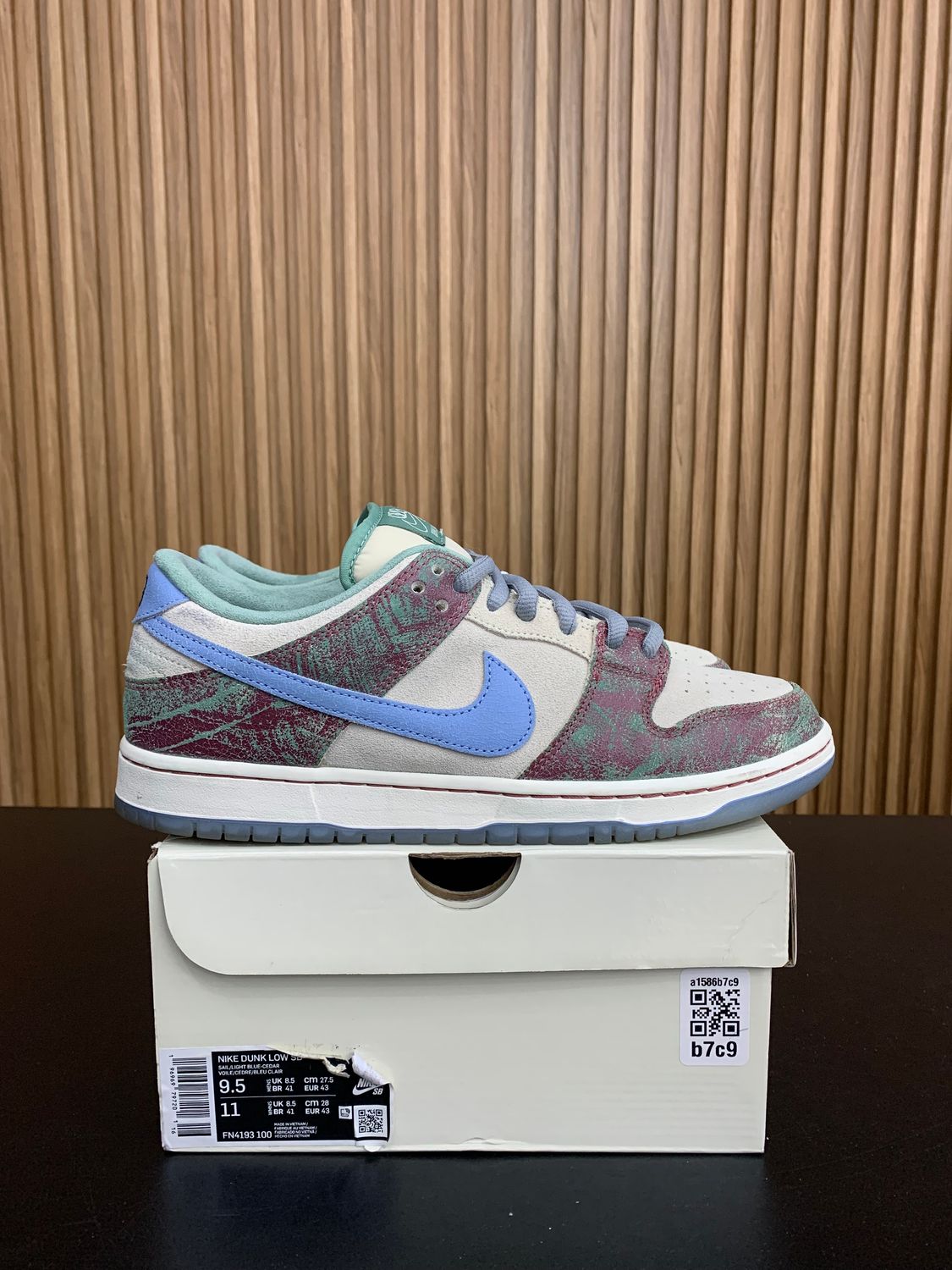 Nike SB Dunk Low Crenshaw Skate Club Size 9.5, PREOWNED