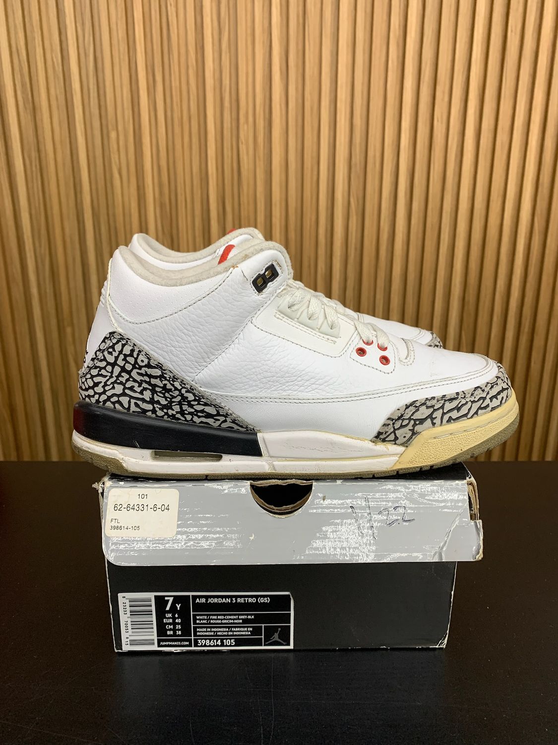 Jordan 3 Retro White Cement (2011) (GS) Size 7, PREOWNED*