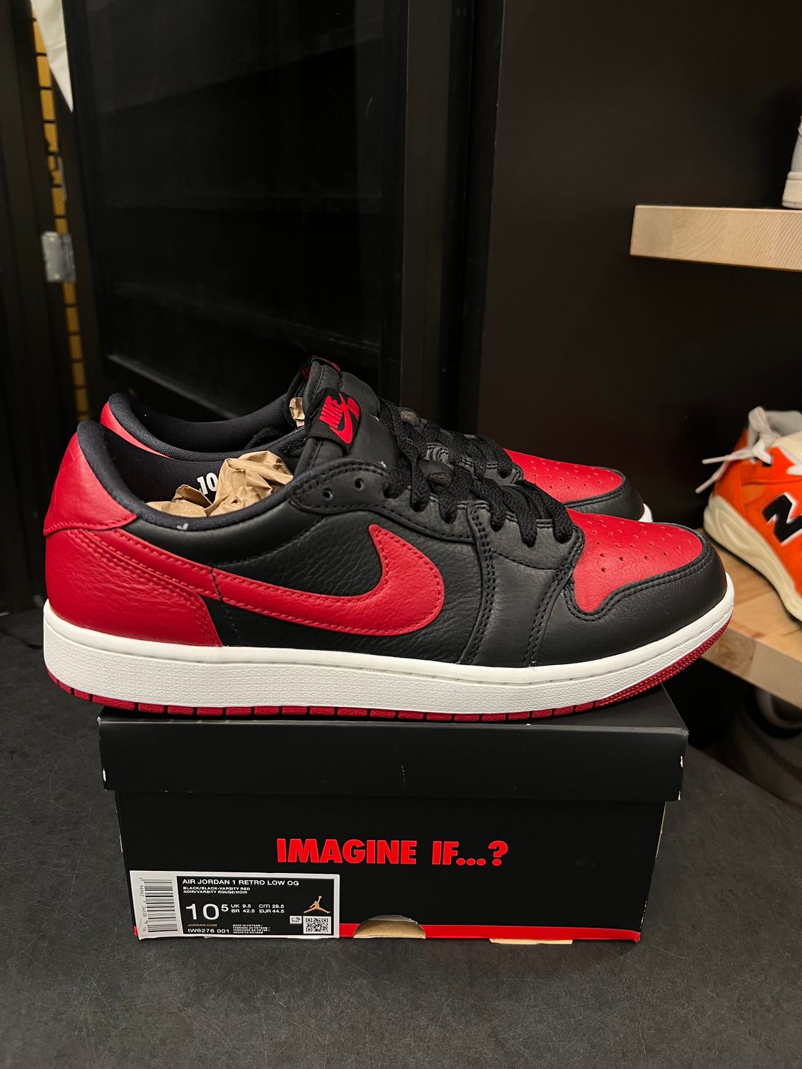 Jordan 1 Retro Low OG Banned Size 10.5, PREOWNED