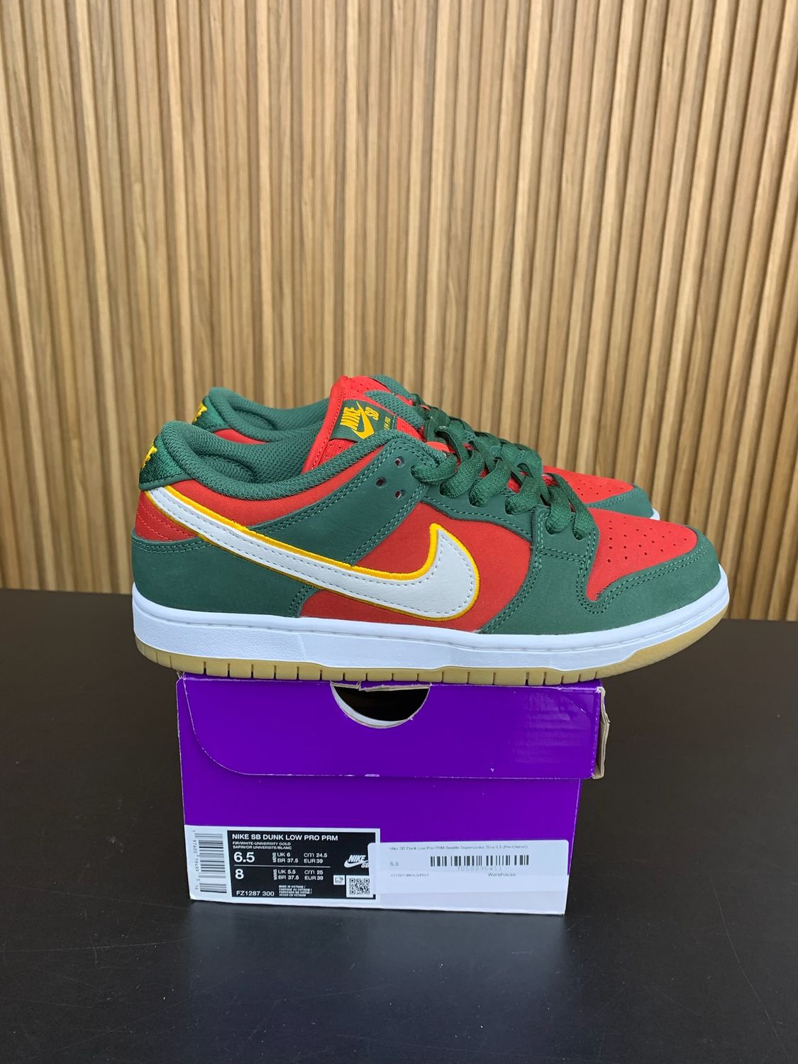 Nike SB Dunk Low Pro PRM Seattle Supersonics Size 6.5, PREOWNED*