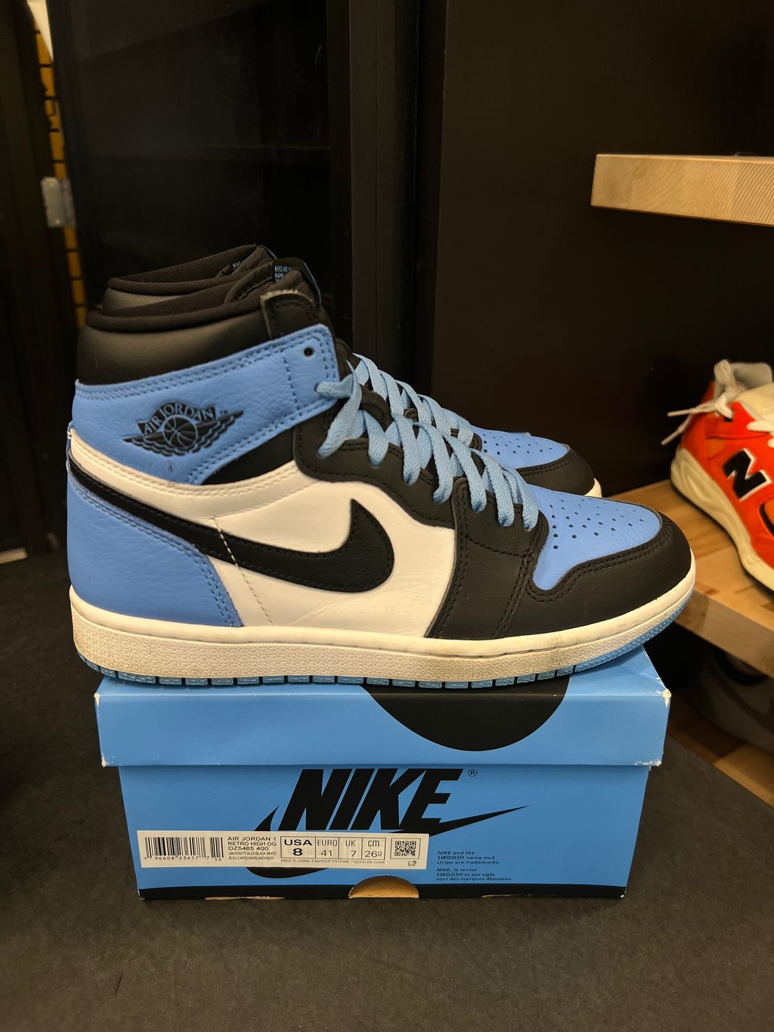 Jordan 1 Retro High OG UNC Toe Size 8, PREOWNED