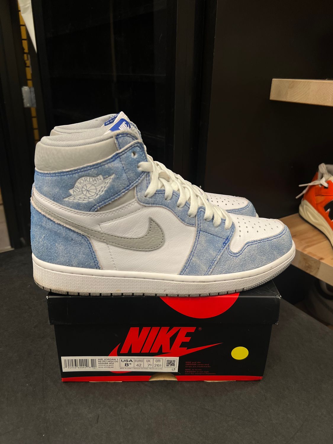 Jordan 1 Retro High Hyper Royal Smoke Grey Size 8, PREOWNED