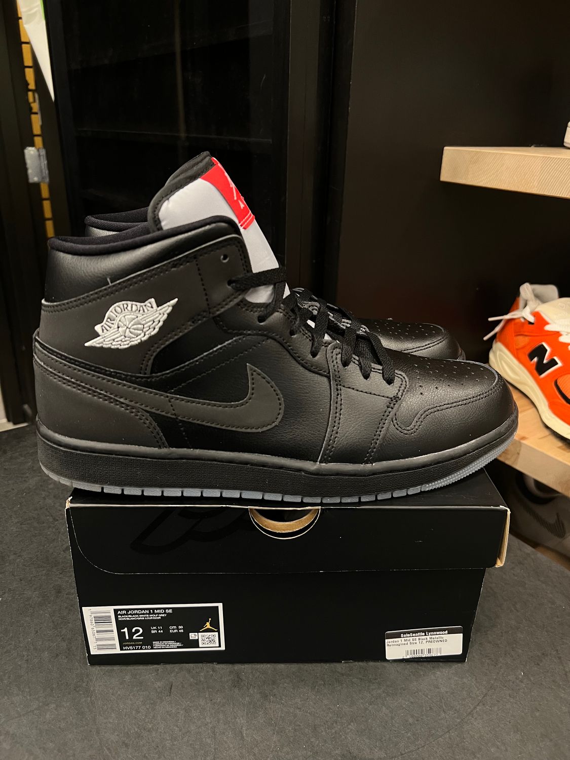 Jordan 1 Mid SE Black Metallic Reimagined Size 12, PREOWNED