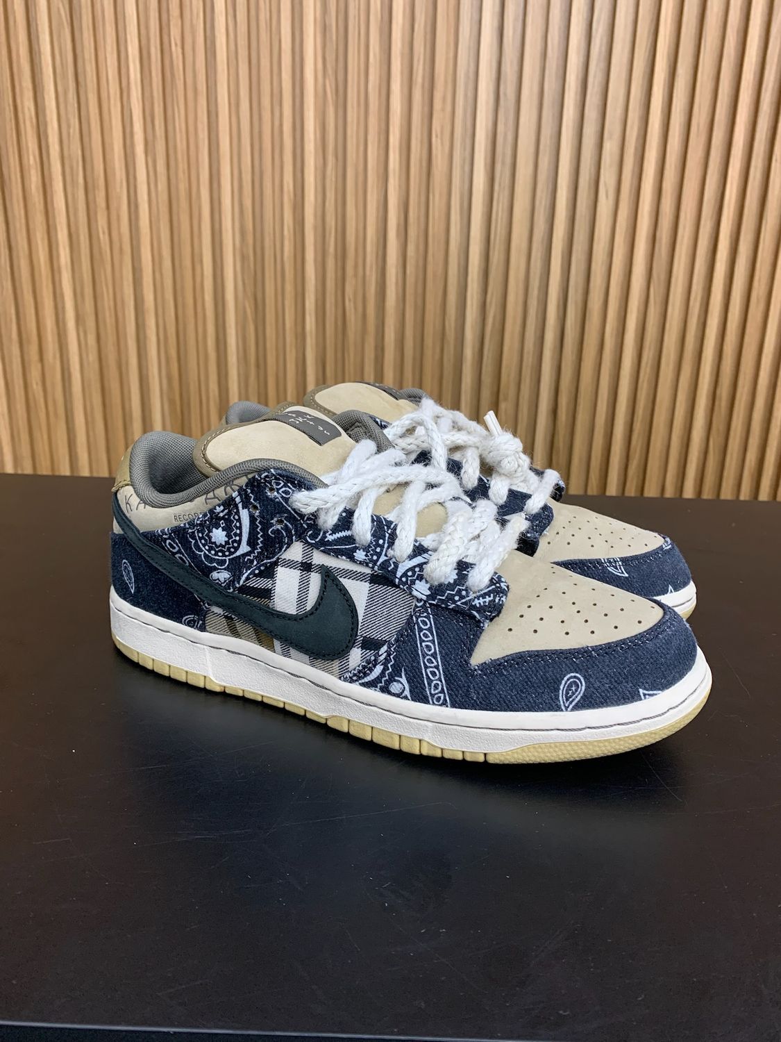 Nike SB Dunk Low Travis Scott Size 8.5, PREOWNED NO BOX*
