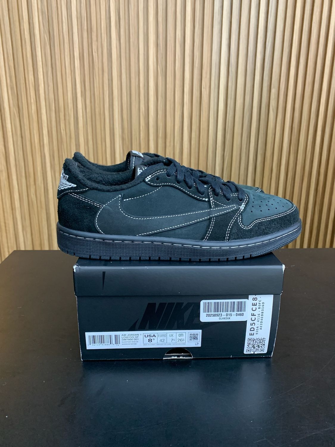 Jordan 1 Retro Low OG SP Travis Scott Black Phantom Size 8.5, PREOWNED DAMAGE SLIDING LID*