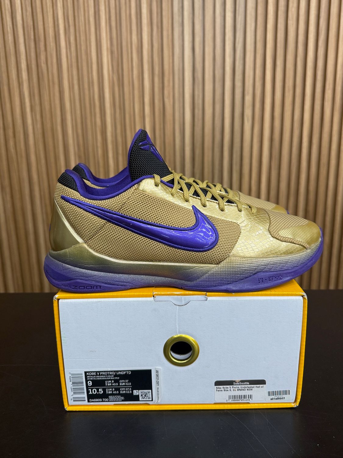 Nike Kobe 5 Protro Undefeated Hall of Fame Size 9, PREOWNED