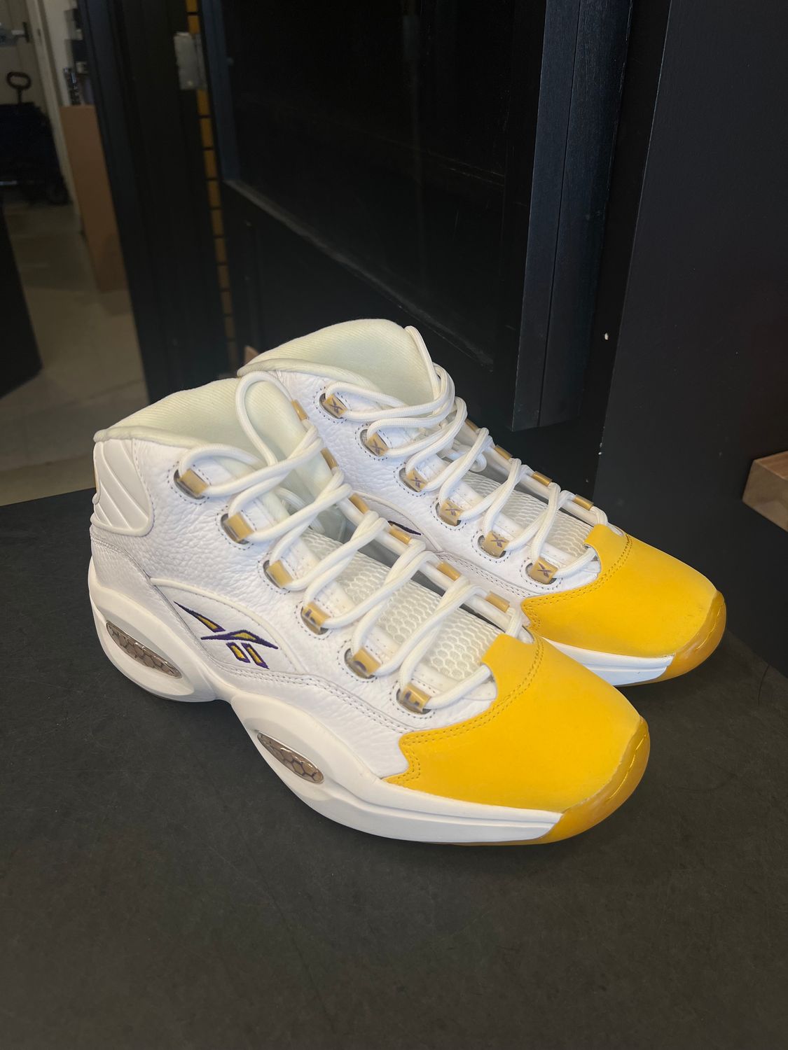 Reebok Question Mid Yellow Toe Size 10, DS BRAND NEW NO BOX*