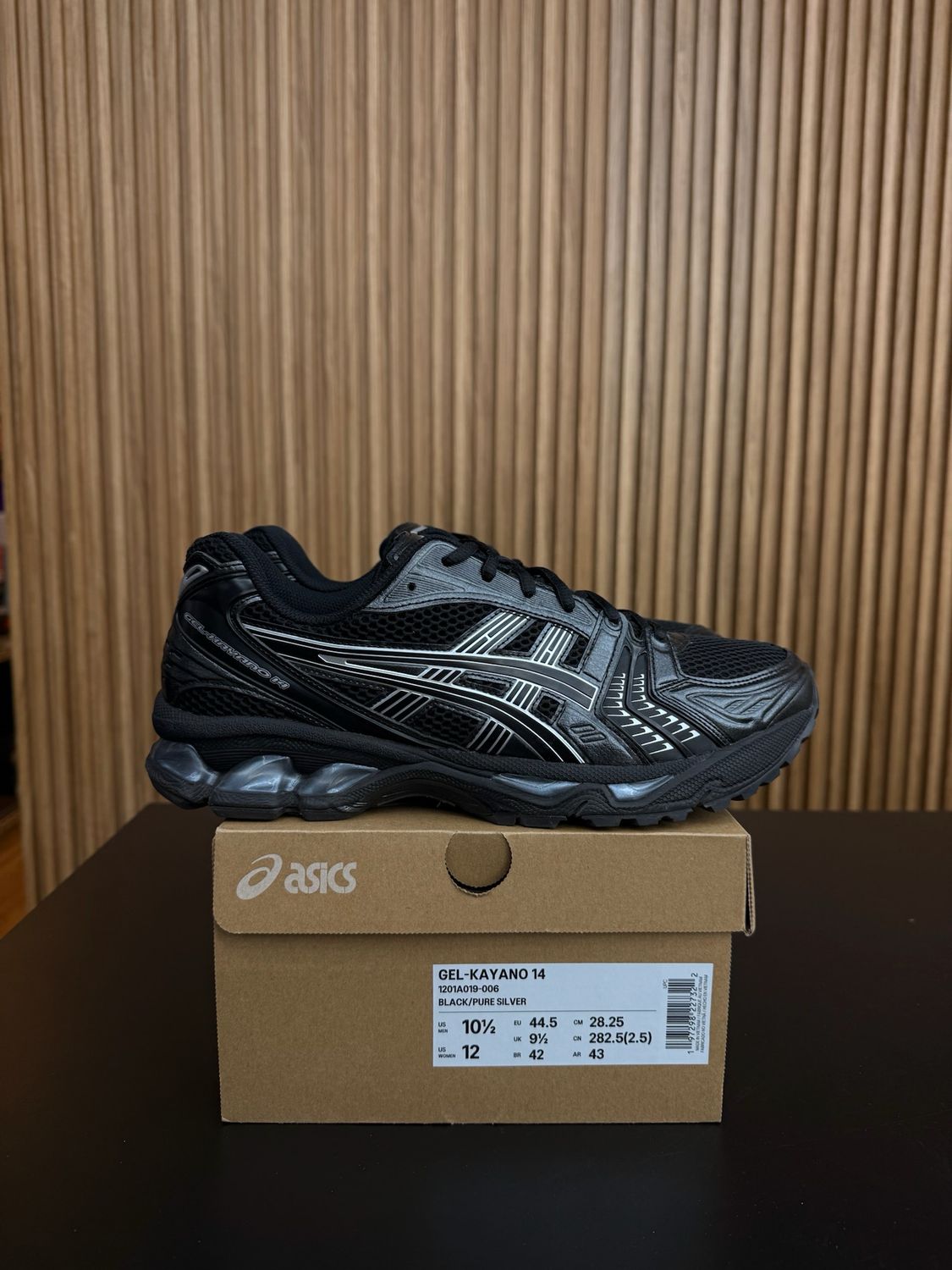 ASICS Gel-Kayano 14 Black Pure Silver Size 10.5, PREOWNED