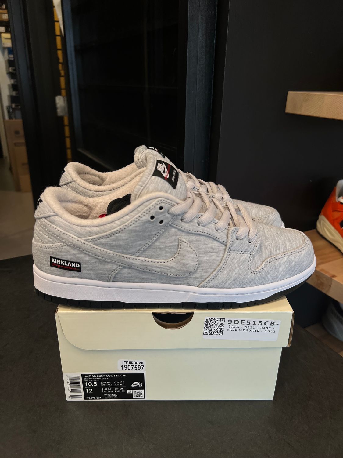 Nike SB Dunk Low Pro QS Costco Kirkland Signature Size 10.5, PREOWNED