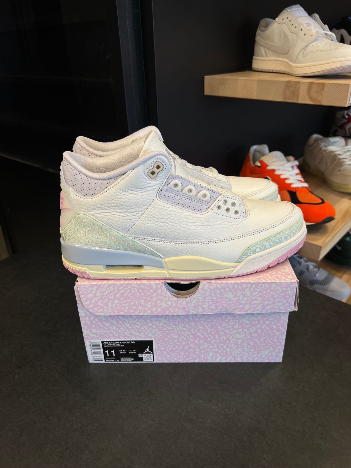 Jordan 3 Retro Spring Is In The Air Size 11, DS BRAND NEW MISSING 1 PAIR OF LACES
