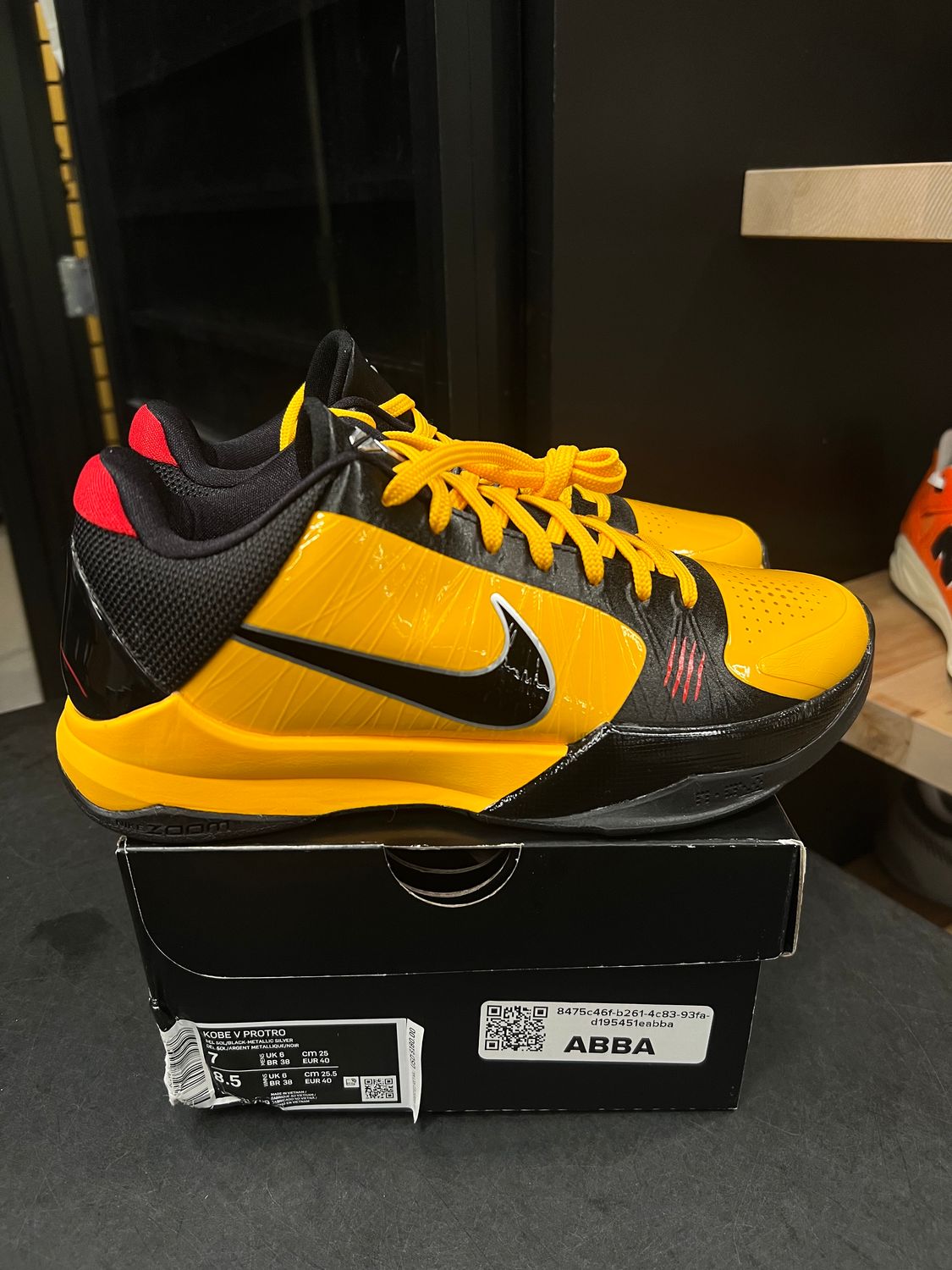 Nike Kobe 5 Protro Bruce Lee Size 7, DS BRAND NEW DAMAGE BOX*