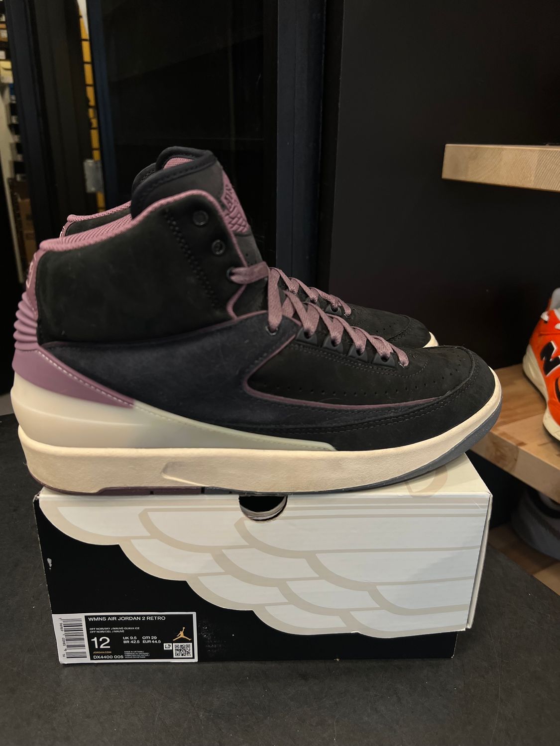 Jordan 2 Retro Mauve (Women's) Size 12W, PREOWNED