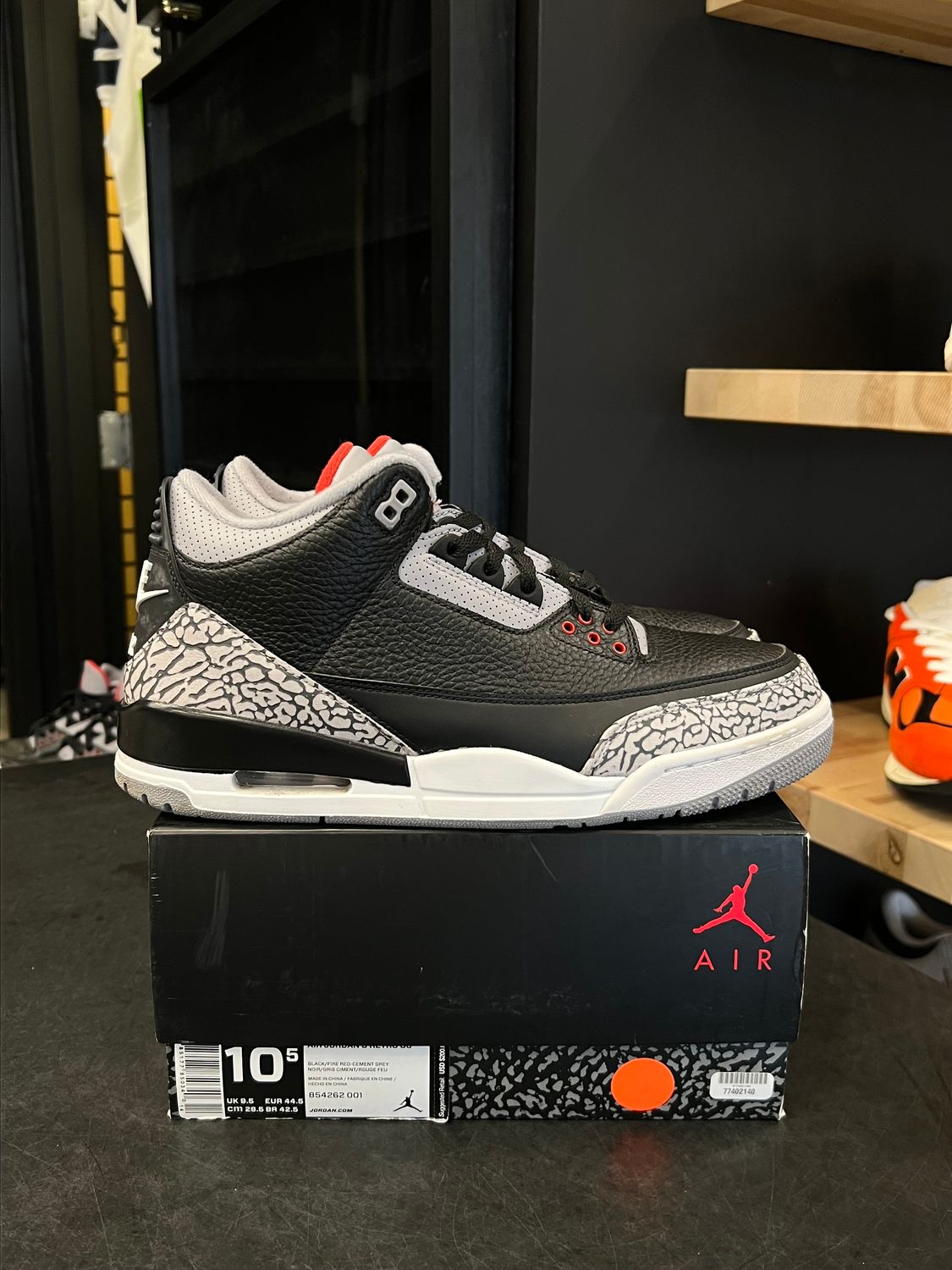 Jordan 3 Retro Black Cement (2018) Size 10.5, PREOWNED*