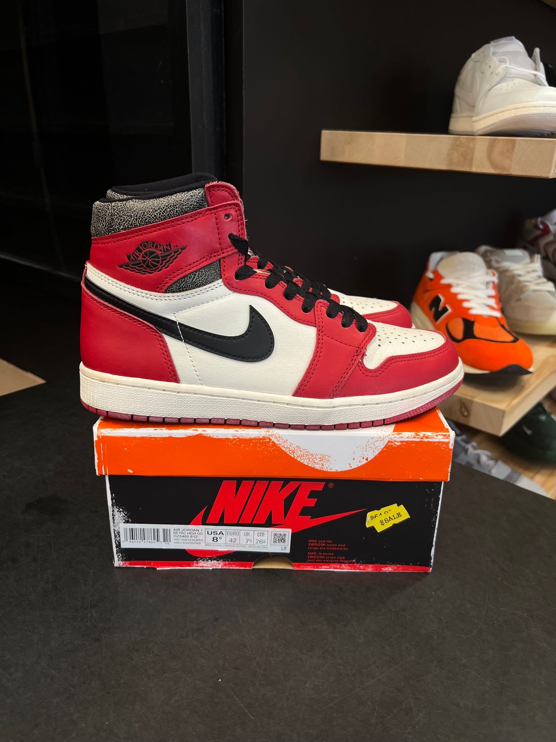 Jordan 1 Retro High OG Chicago Lost and Found Size 8.5, PREOWNED