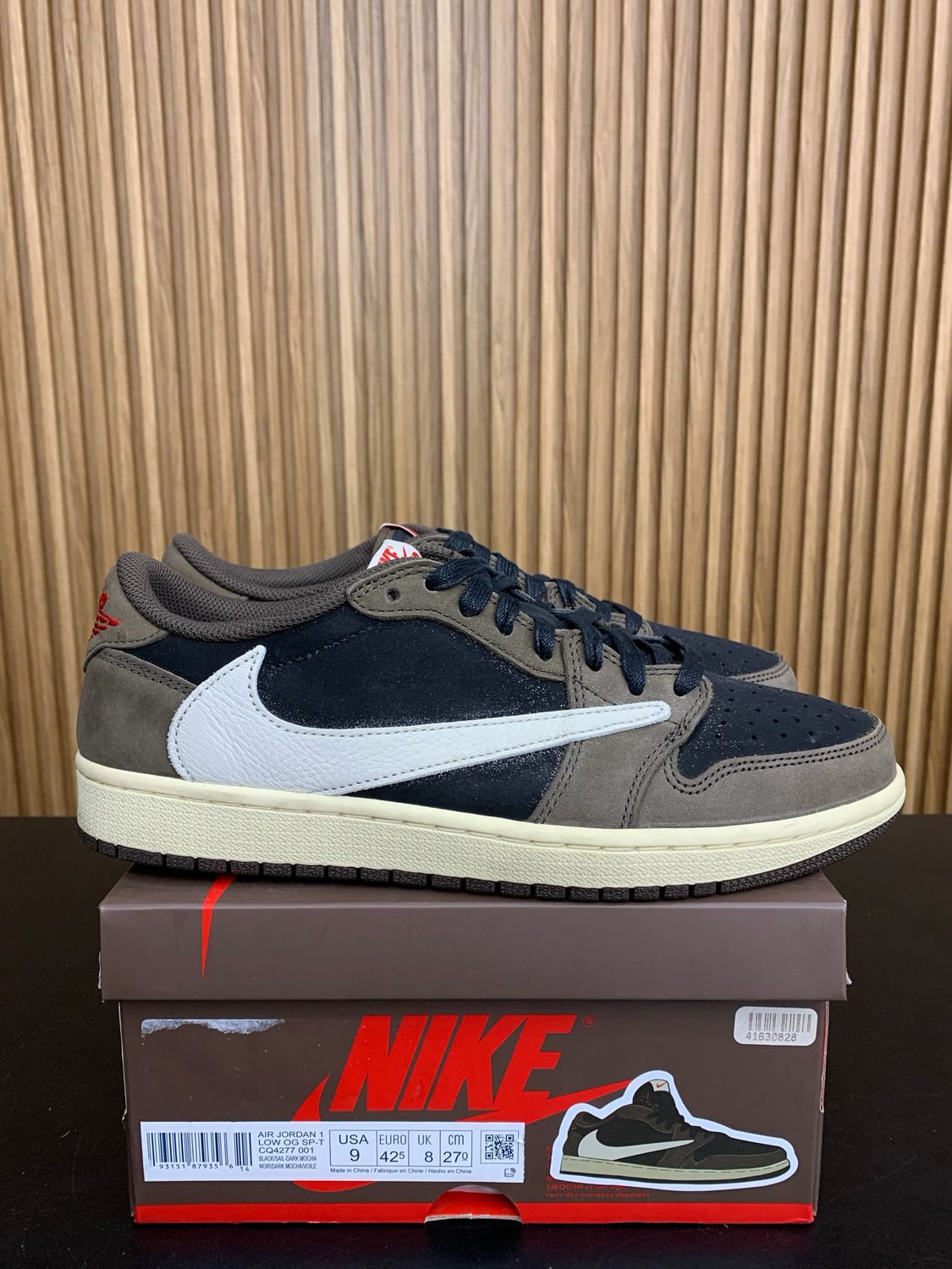 Jordan 1 Retro Low OG SP Travis Scott Mocha Size 9, PREOWNED WORN ONCE