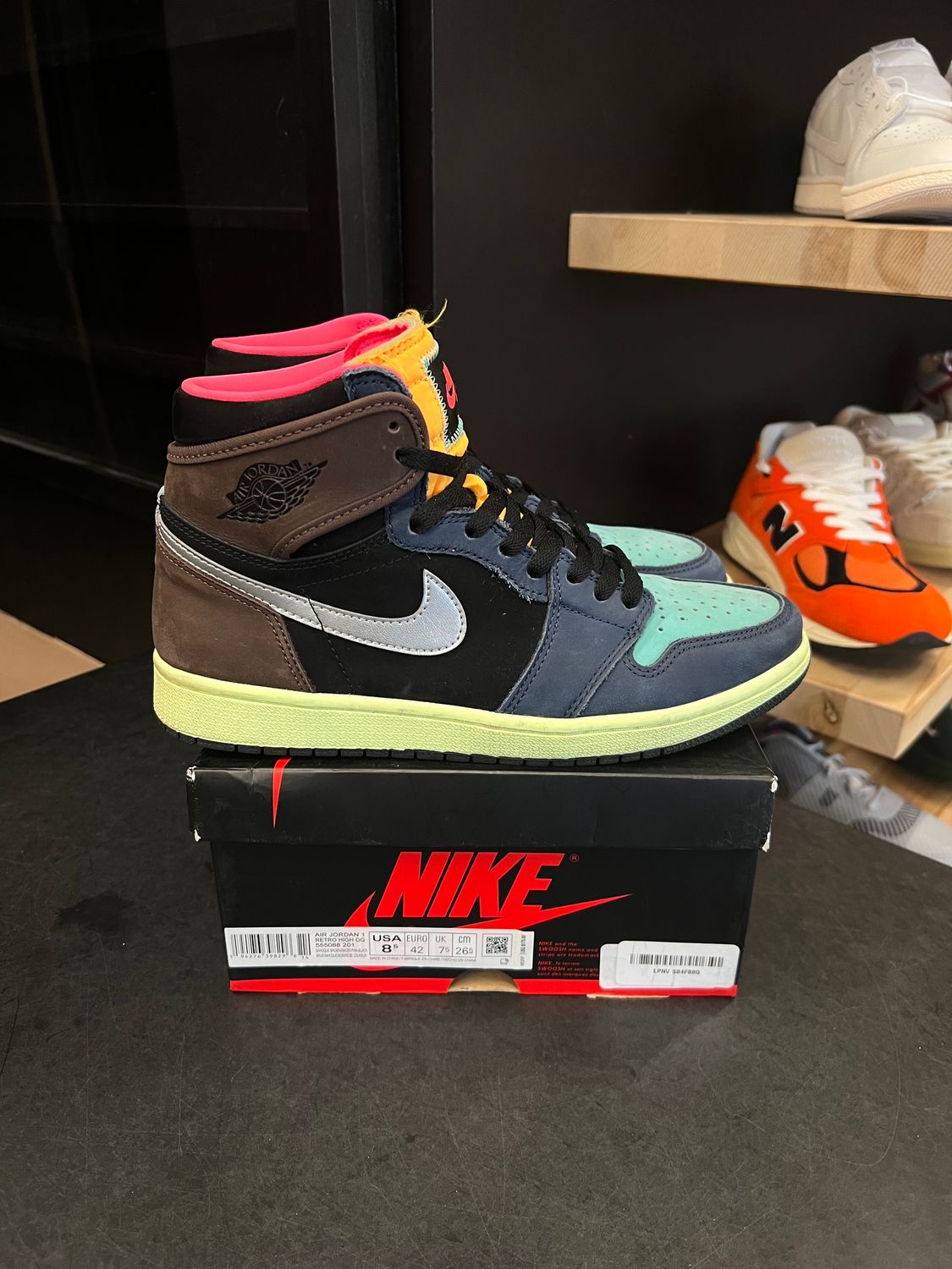 Jordan 1 Retro High Tokyo Bio Hack Size 8.5, PREOWNED
