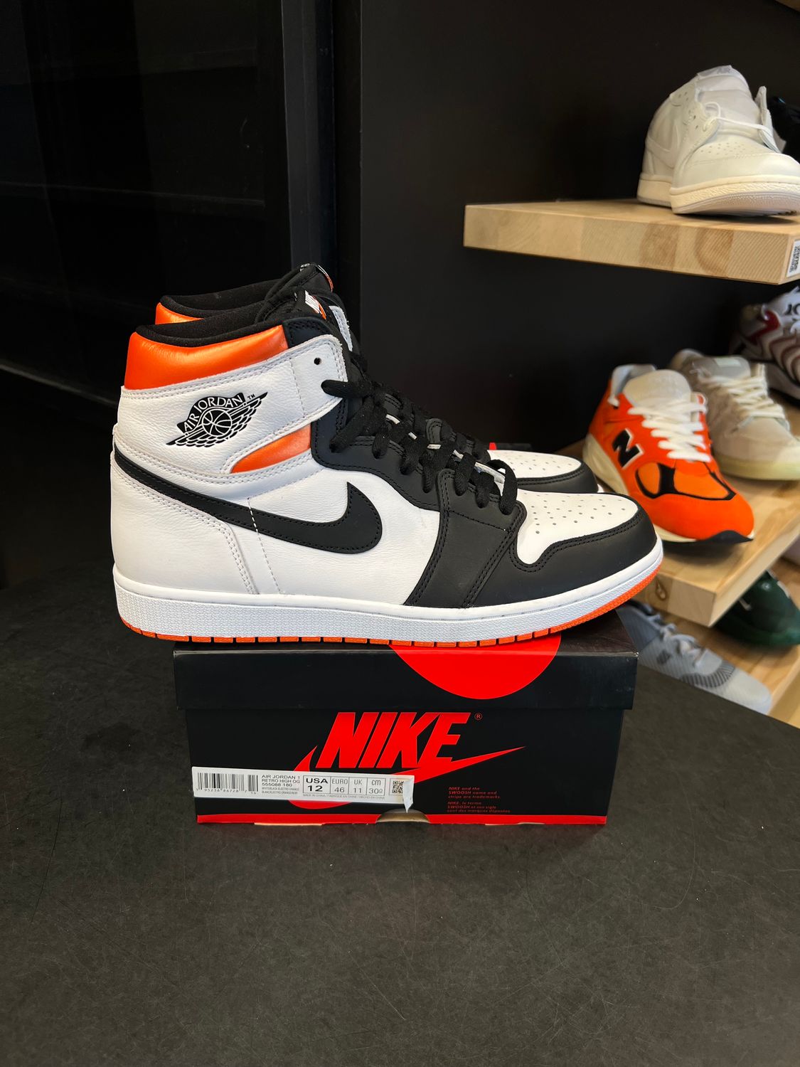 Jordan 1 Retro High Electro Orange Size 12, PREOWNED*