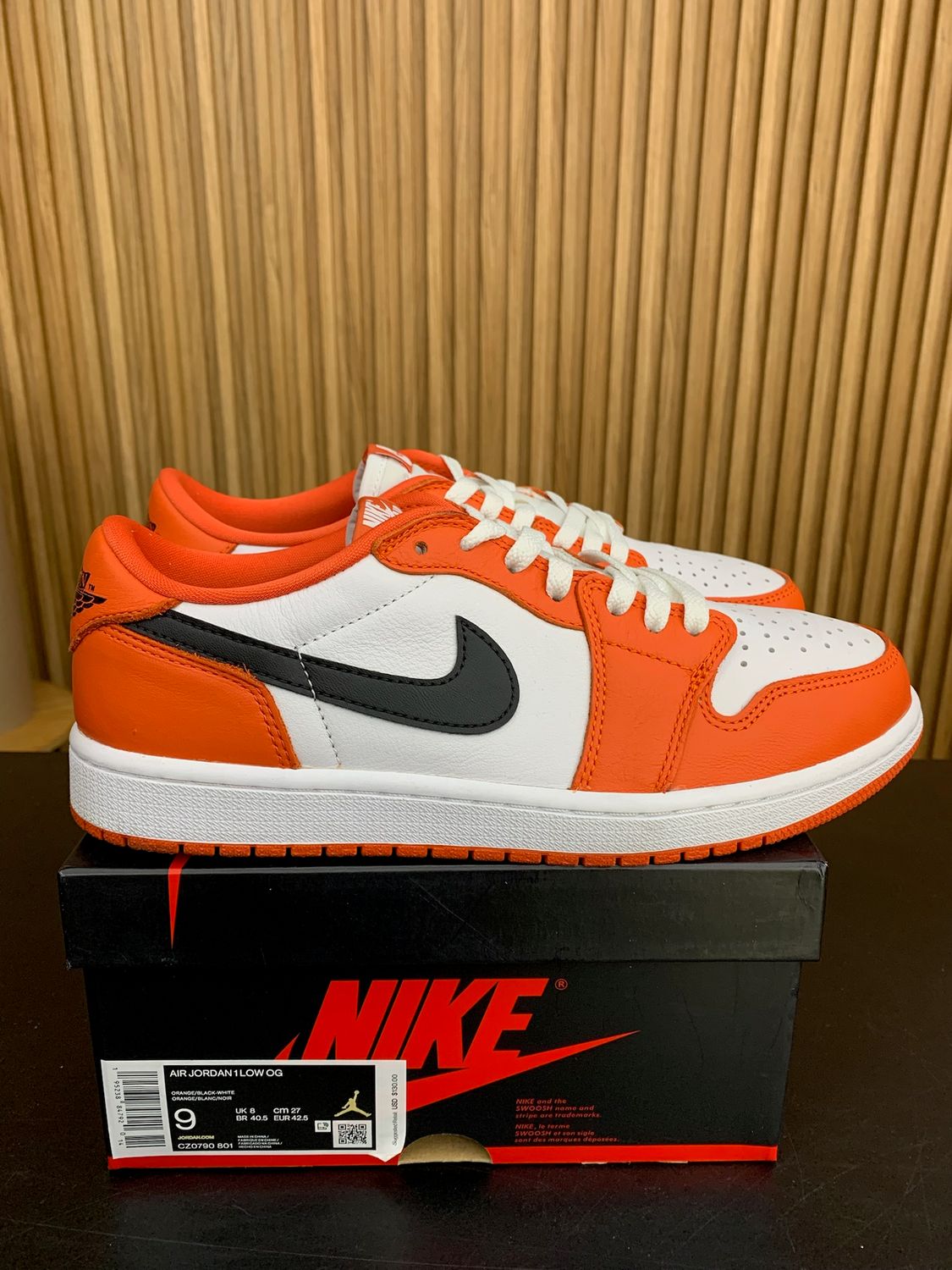 Jordan 1 Low Starfish Size 9, PREOWNED