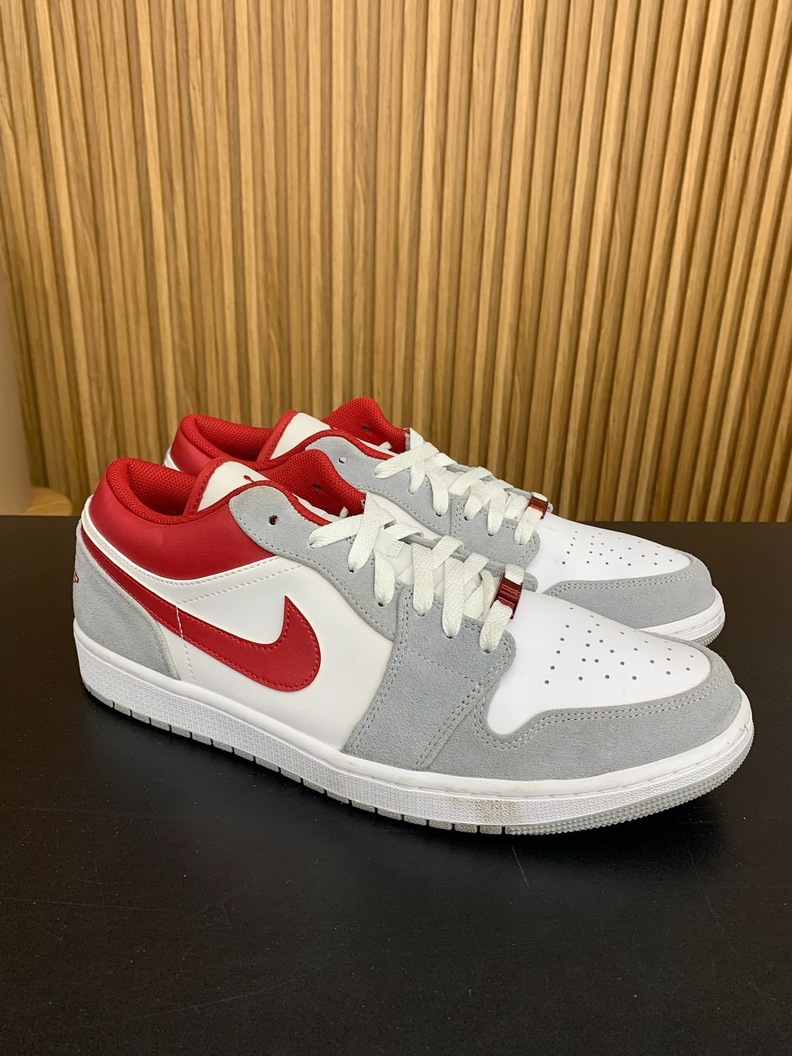 Jordan 1 Low SE Light Smoke Grey Gym Red Size 13, PREOWNED NO BOX