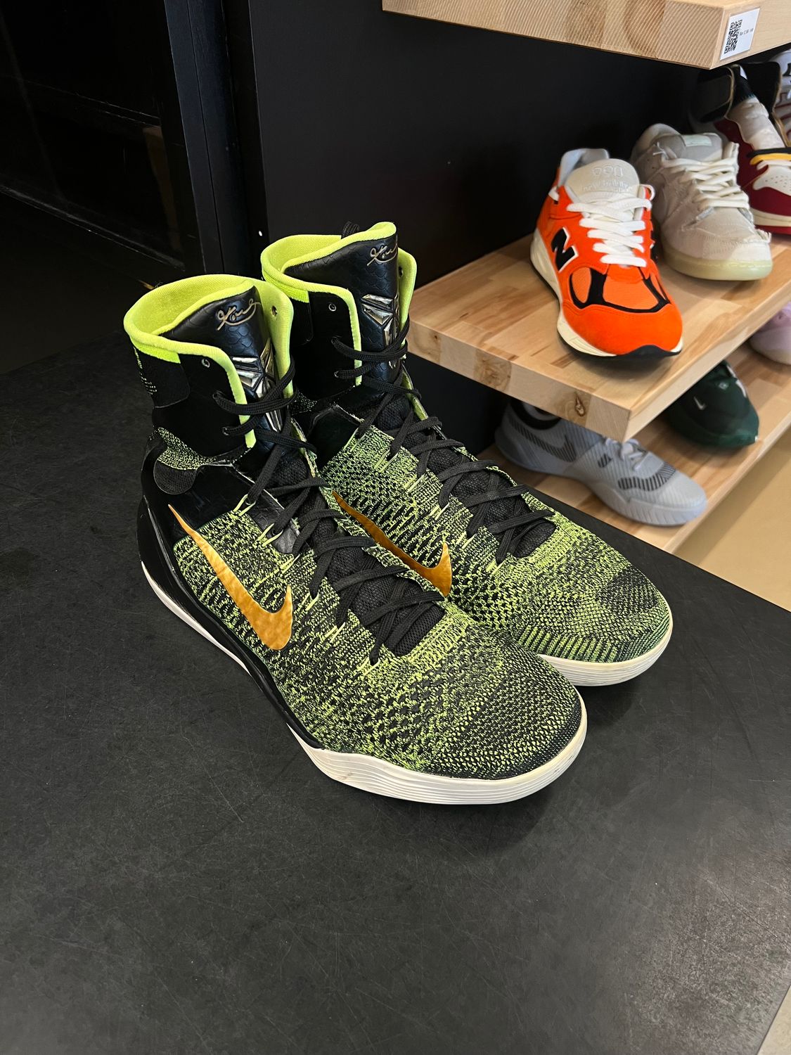 Nike Kobe 9 Elite Victory Restored Size 13, PREOWNED*