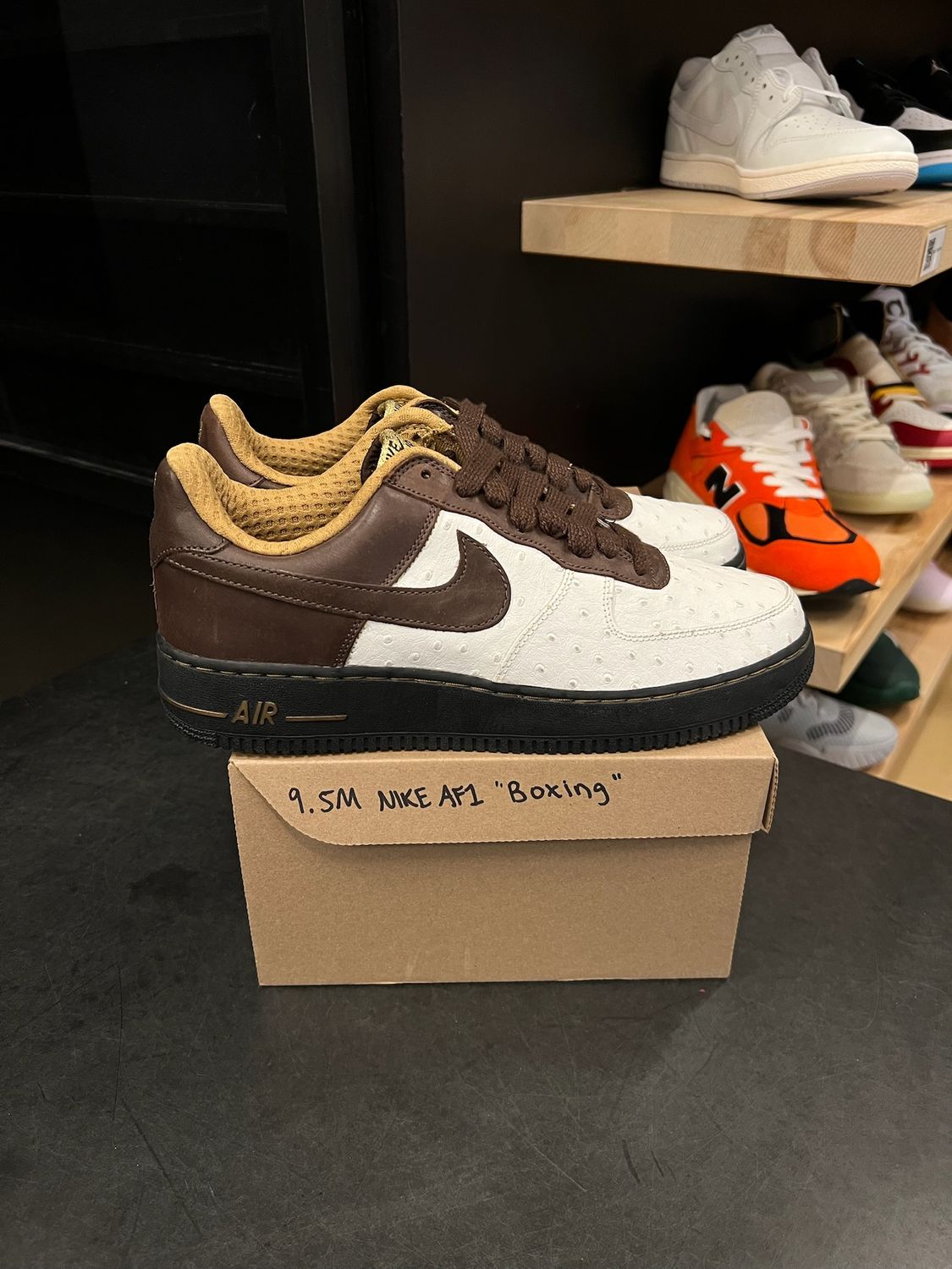 Nike Air Force 1 Low Boxing Size 9.5, PREOWNED