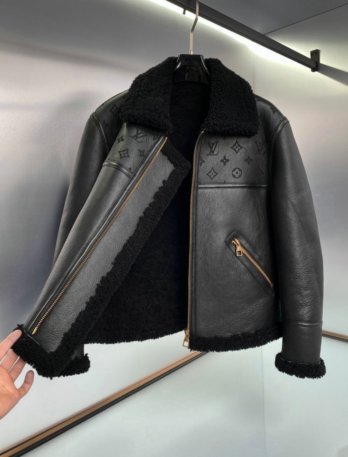 LV
