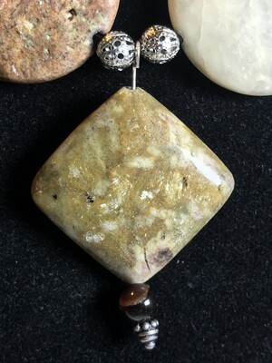 GEMERIFIC NECKLACE