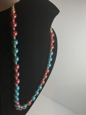 SWEET PEARLS NECKLACE
