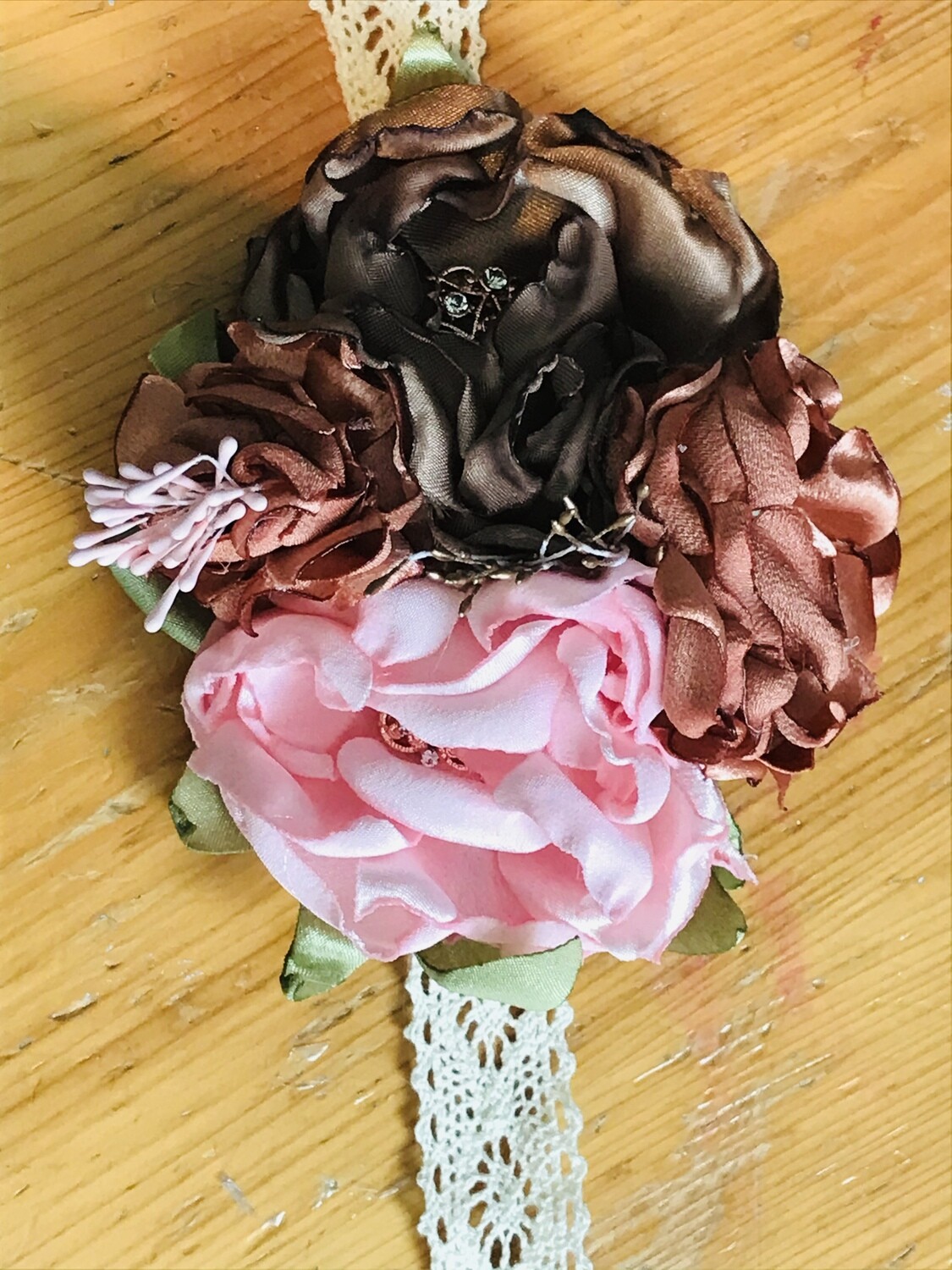 Corsage: rose gold, brown and pink